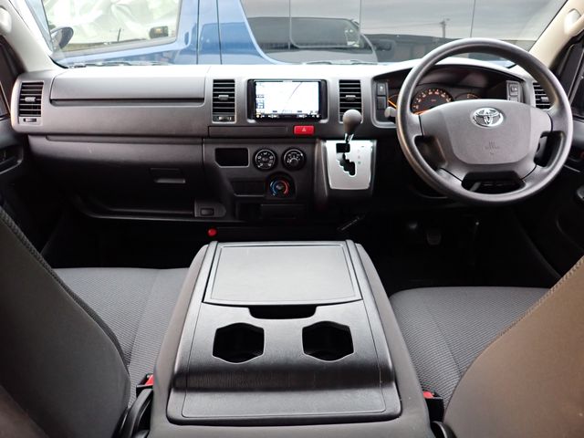 TOYOTA HIACE van 2WD 2019