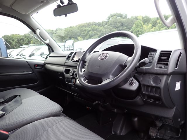 TOYOTA HIACE van 2WD 2019