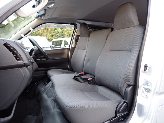 TOYOTA HIACE van 2WD 2019