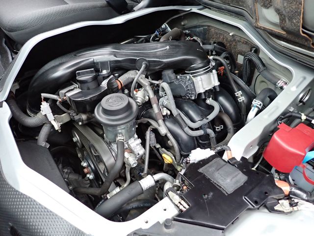 TOYOTA HIACE van 2WD 2019