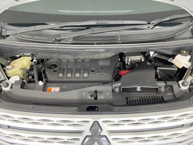 MITSUBISHI DELICA D:5 4WD 2024