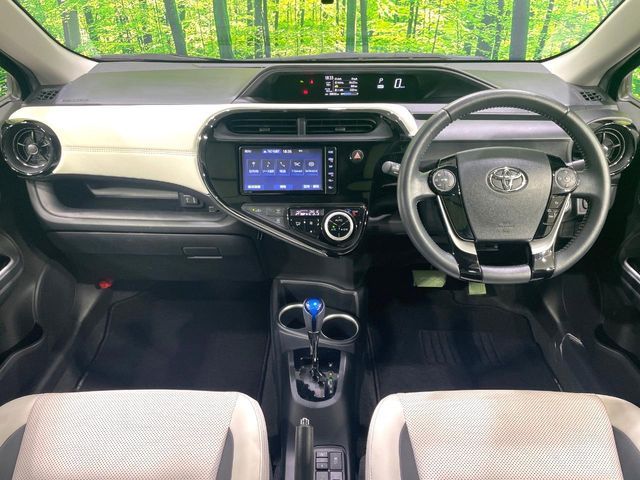 TOYOTA AQUA 2019