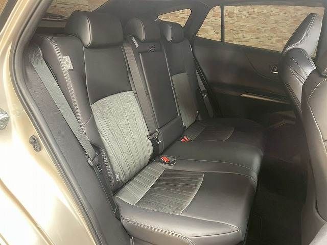 TOYOTA HARRIER HYBRID 2023