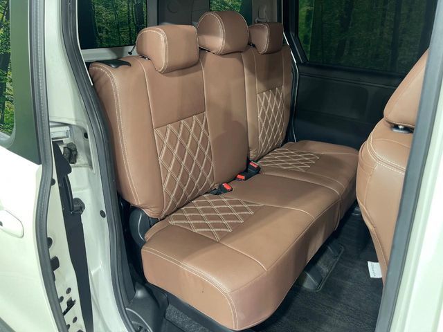 TOYOTA SIENTA HYBRID 2024