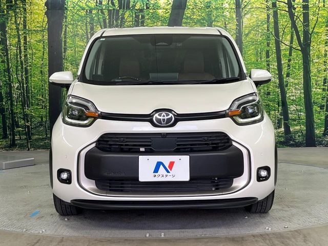 TOYOTA SIENTA HYBRID 2024