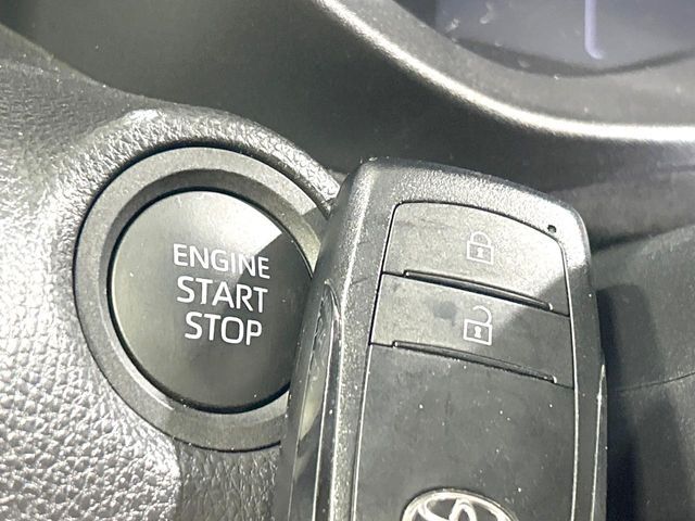 TOYOTA YARIS CROSS 2025