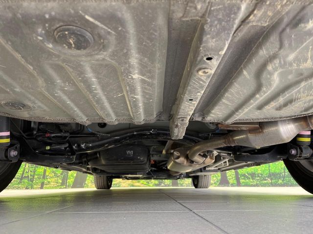 TOYOTA VOXY HYBRID 2022