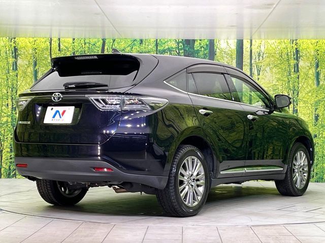 TOYOTA HARRIER 4WD 2014