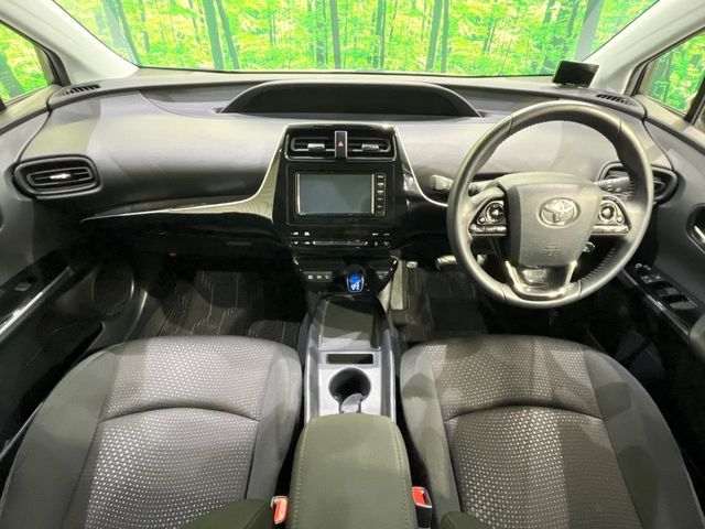 TOYOTA PRIUS 4WD 2019