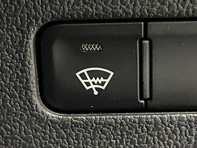 TOYOTA PRIUS 4WD 2019