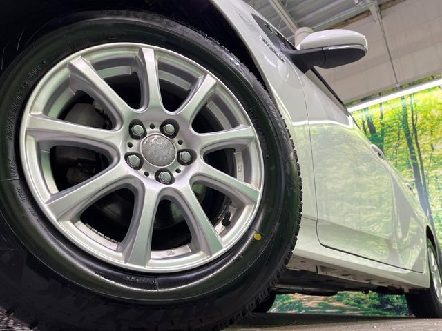 TOYOTA PRIUS 4WD 2019