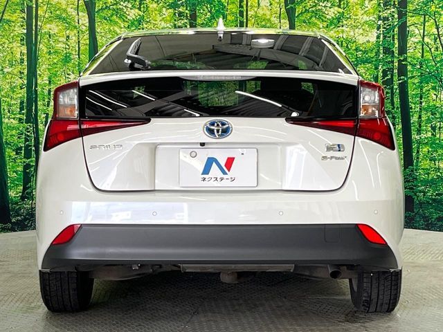 TOYOTA PRIUS 4WD 2019