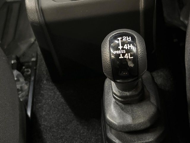 SUZUKI JIMNY NOMADE 2025