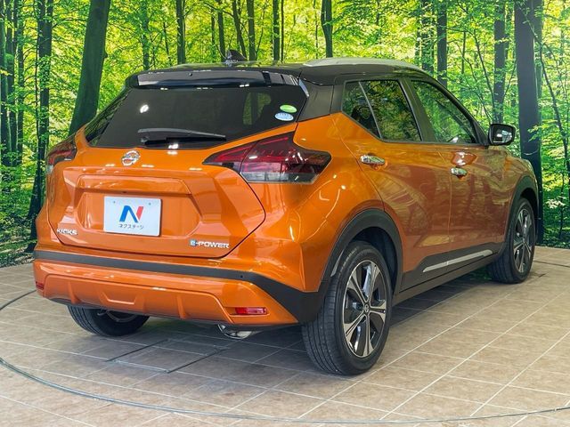 NISSAN KICKS 2020