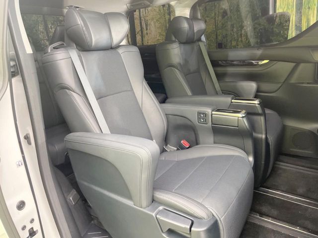 TOYOTA ALPHARD 2022