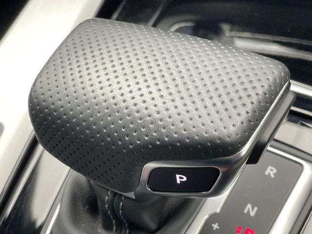 AUDI AUDI A4 AVANT 2021