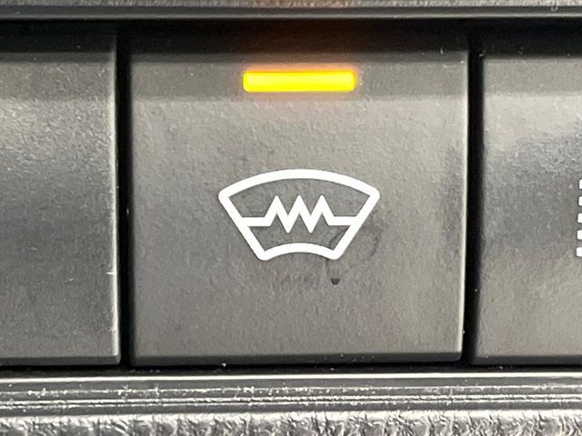 TOYOTA PRIUS 4WD 2023