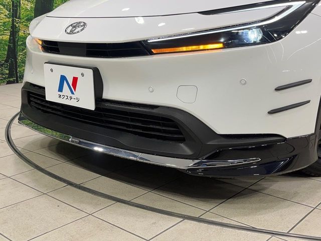 TOYOTA PRIUS 4WD 2023