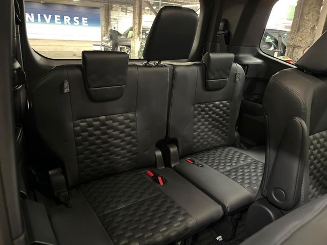 TOYOTA VOXY HYBRID 2025