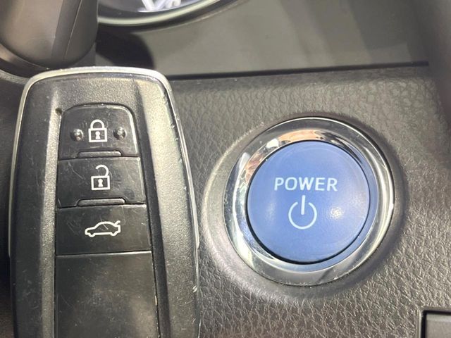 TOYOTA CAMRY HYBRID 2019