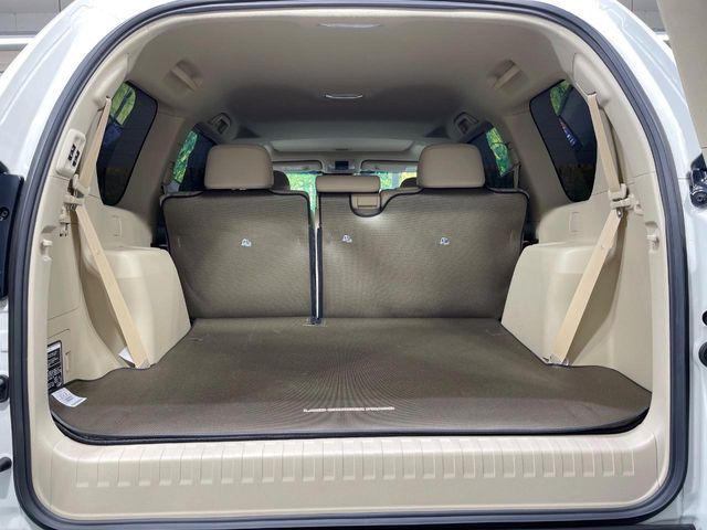 TOYOTA LANDCRUISER PRADO 2023