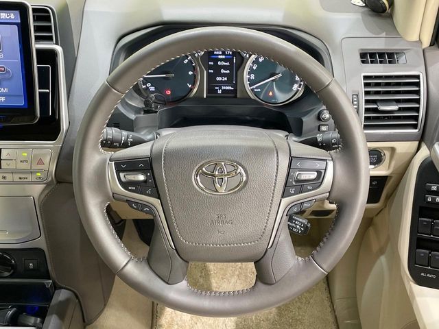 TOYOTA LANDCRUISER PRADO 2023