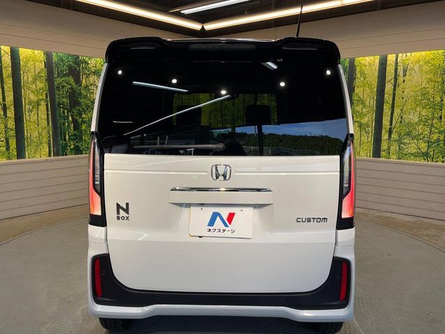 HONDA N BOX CUSTOM 2024