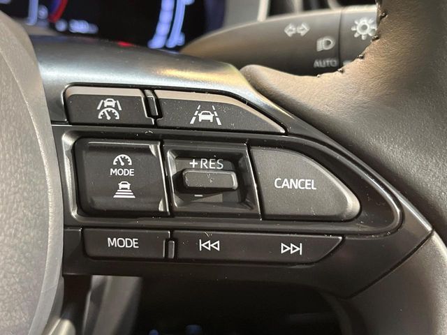 TOYOTA YARIS CROSS 2025