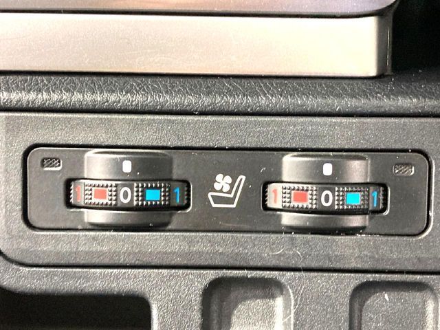 TOYOTA LANDCRUISER PRADO 2022