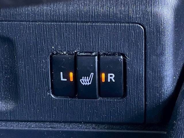 TOYOTA PRIUS Alpha 2019