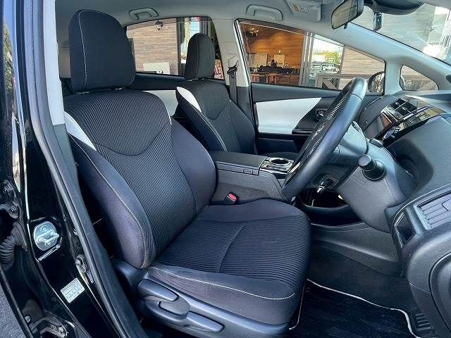 TOYOTA PRIUS Alpha 2019