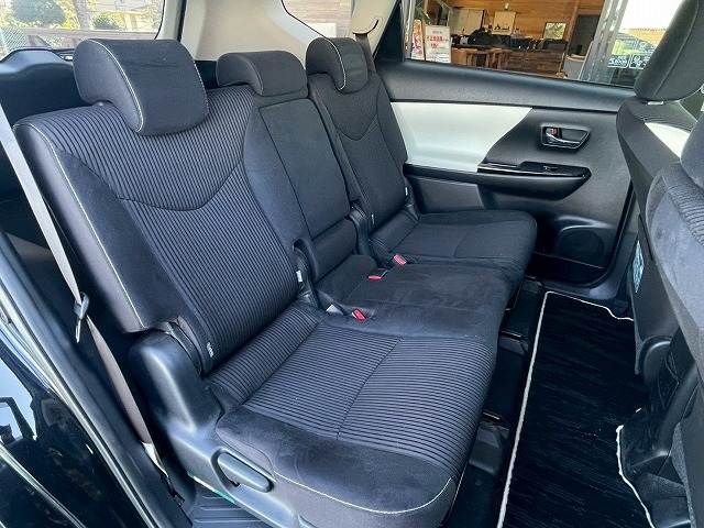 TOYOTA PRIUS Alpha 2019