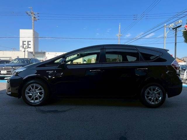 TOYOTA PRIUS Alpha 2019