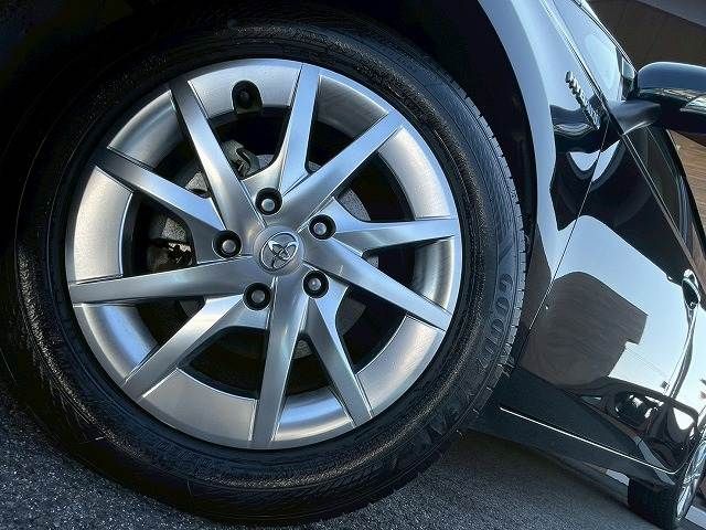 TOYOTA PRIUS Alpha 2019