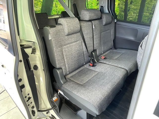 TOYOTA SIENTA HYBRID 2023