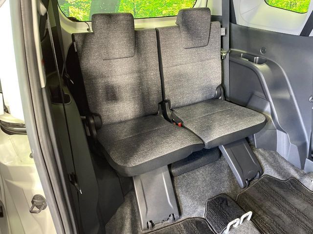 TOYOTA SIENTA HYBRID 2023