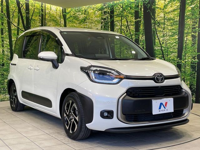 TOYOTA SIENTA HYBRID 2023