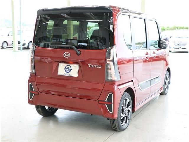DAIHATSU TANTO CUSTOM 2022