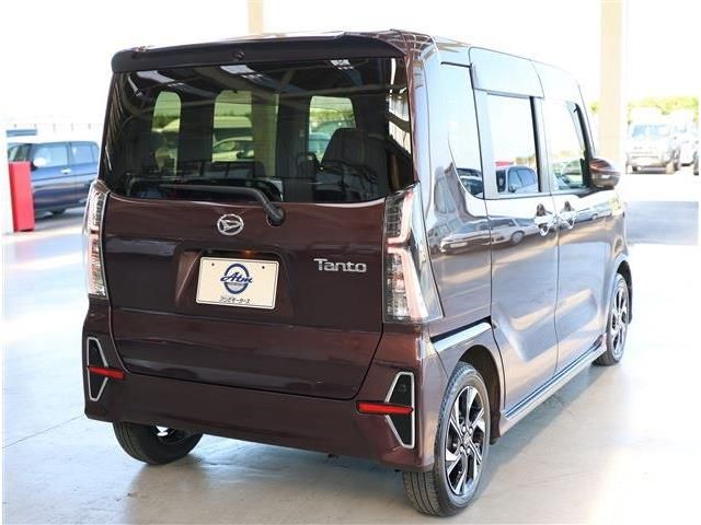 DAIHATSU TANTO CUSTOM 2022