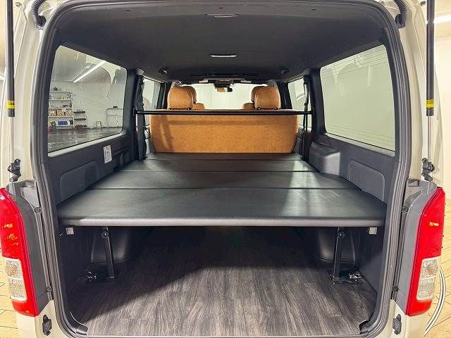 TOYOTA HIACE van 2WD 2022