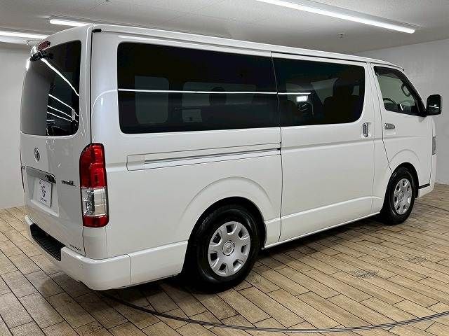 TOYOTA HIACE van 2WD 2022