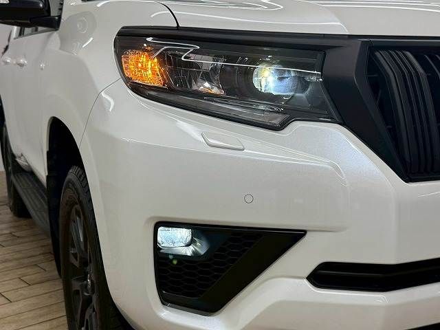 TOYOTA LANDCRUISER PRADO 2023