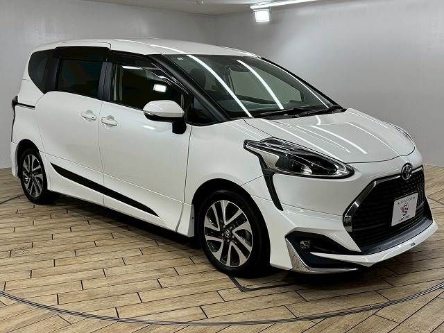 TOYOTA SIENTA 2018