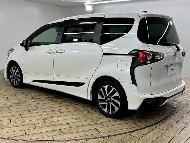 TOYOTA SIENTA 2018