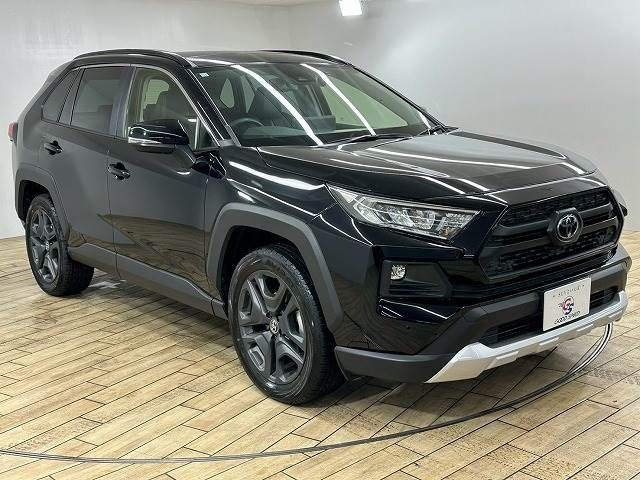 TOYOTA RAV4 4WD 2023