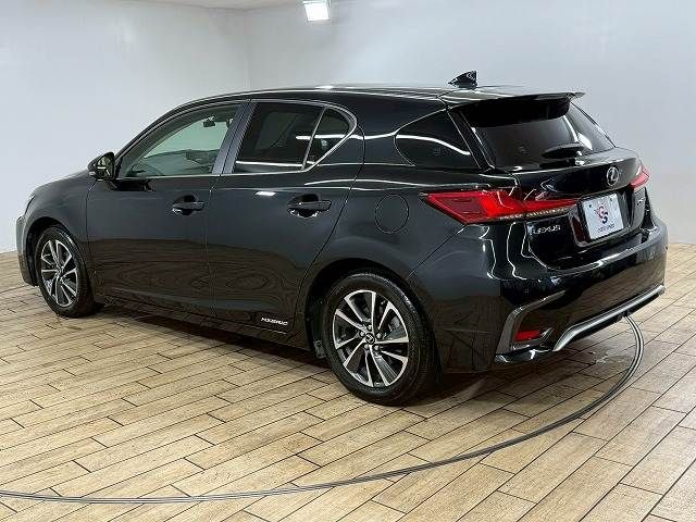 TOYOTA LEXUS CT200h 2018