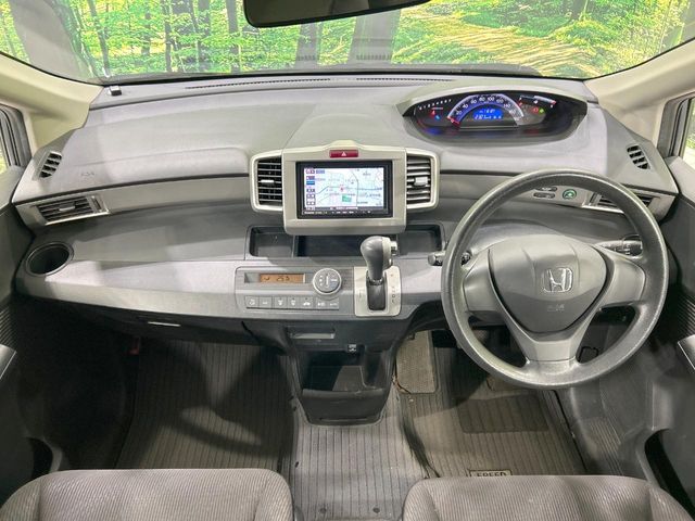 HONDA FREED 2012