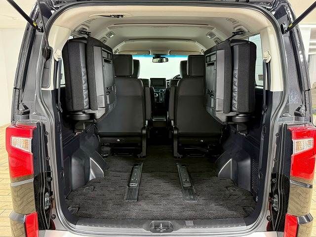 MITSUBISHI DELICA D:5 4WD 2022