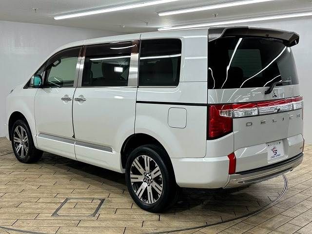 MITSUBISHI DELICA D:5 4WD 2019