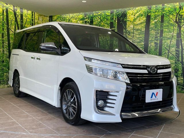 TOYOTA VOXY 2015